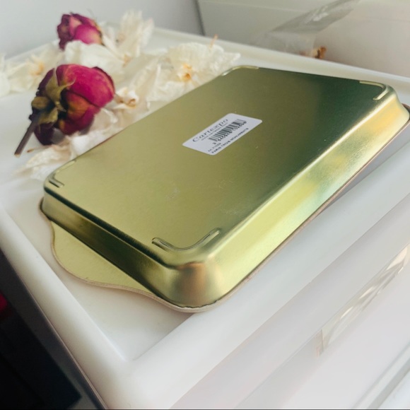 Paris Graphic Gold Metal Tray Holder - Picture 8 of 10